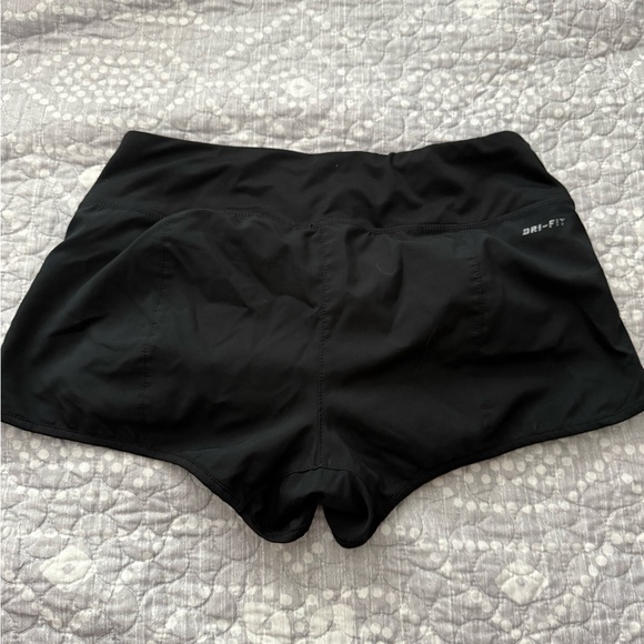 Nike Black Athletic Shorts - Picture 4 of 4